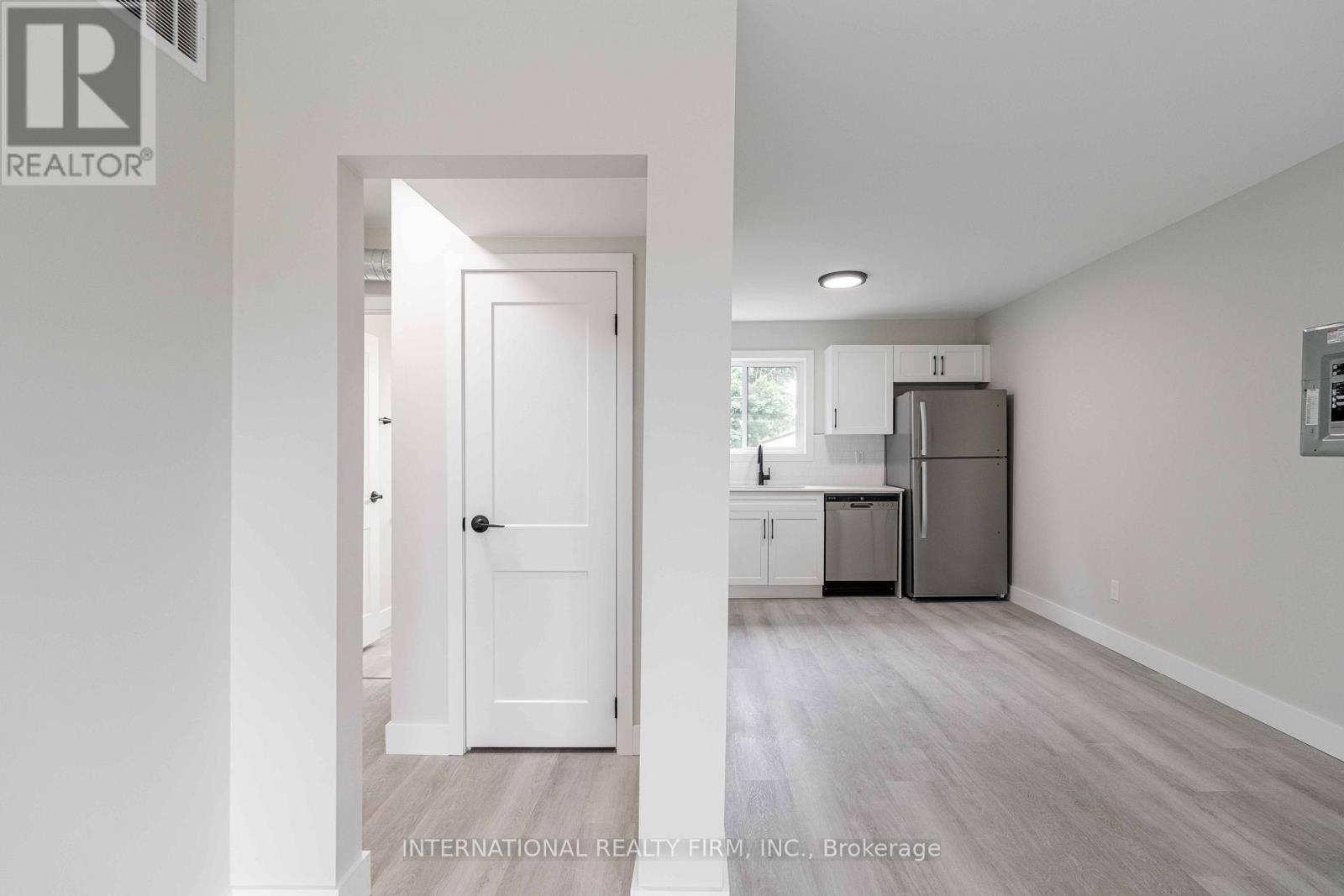 81 King Edward Avenue, London South, ON - Indoor