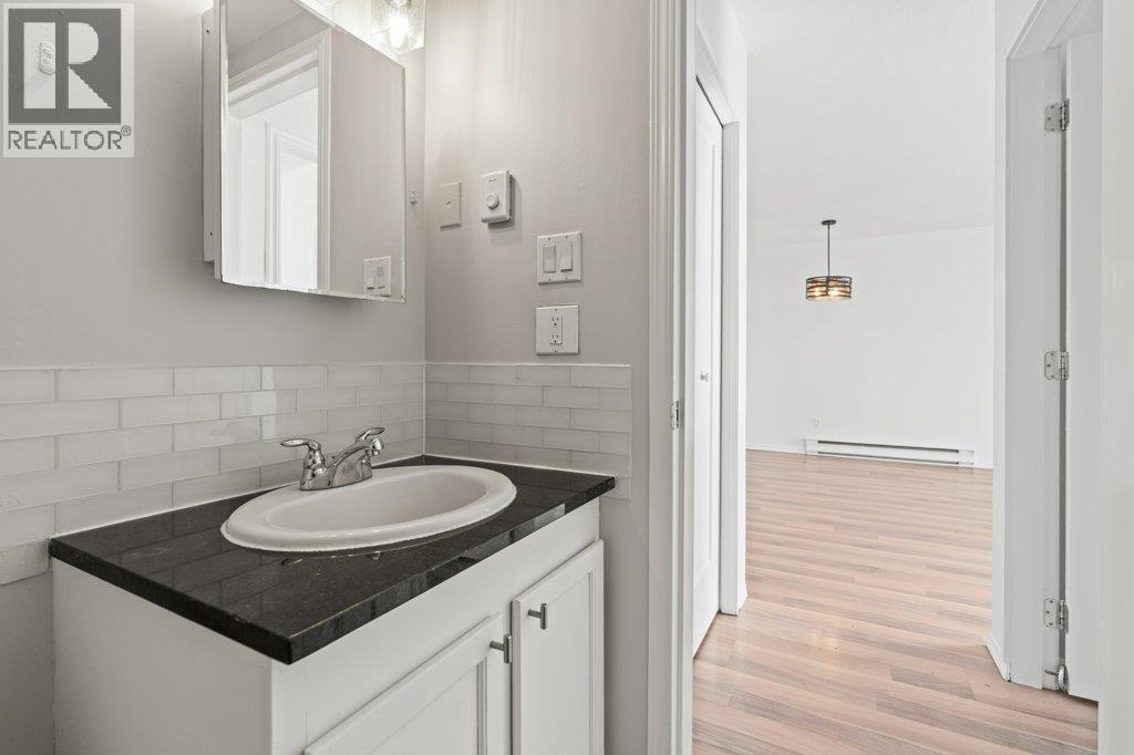 3304 35 Avenue Unit# 318, Vernon, BC - Indoor Photo Showing Bathroom