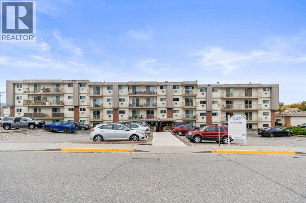 3304 35 Avenue Unit# 318, Vernon, BC - Outdoor With Balcony With Facade