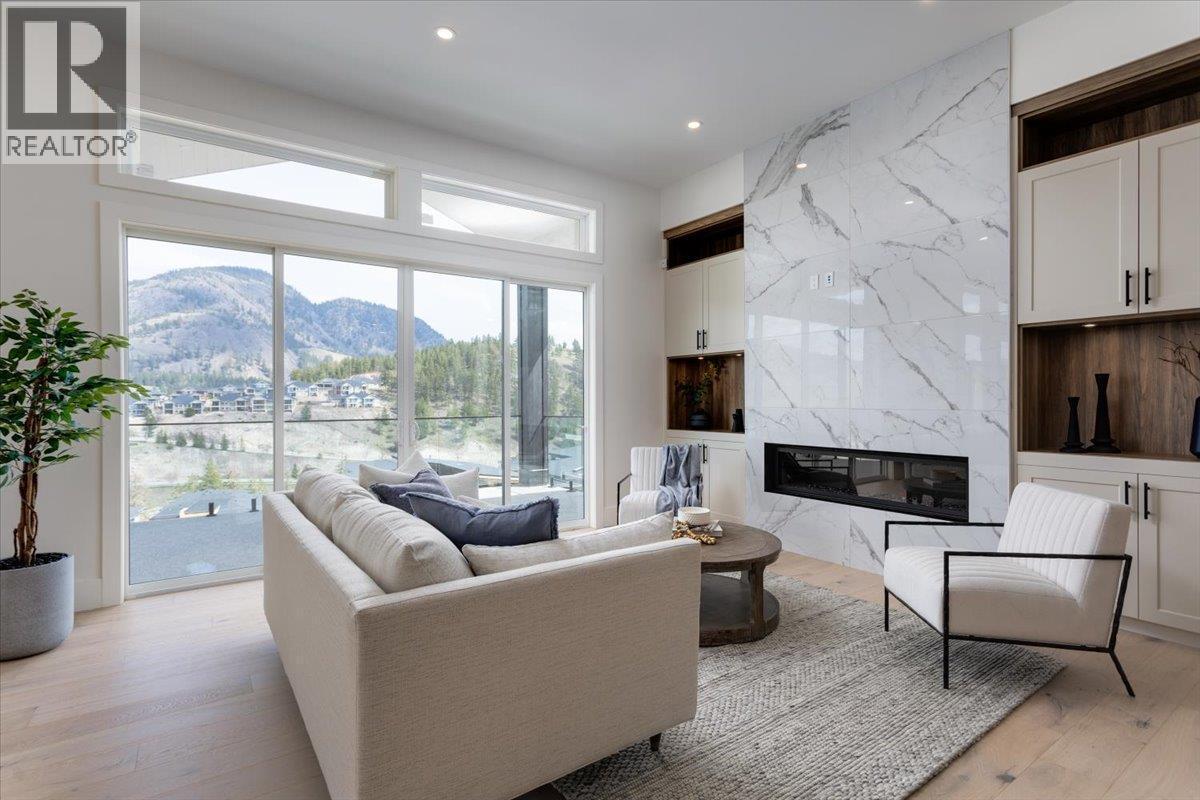 913 Carnoustie Drive Lot# 12, Kelowna, BC - Indoor Photo Showing Living Room With Fireplace