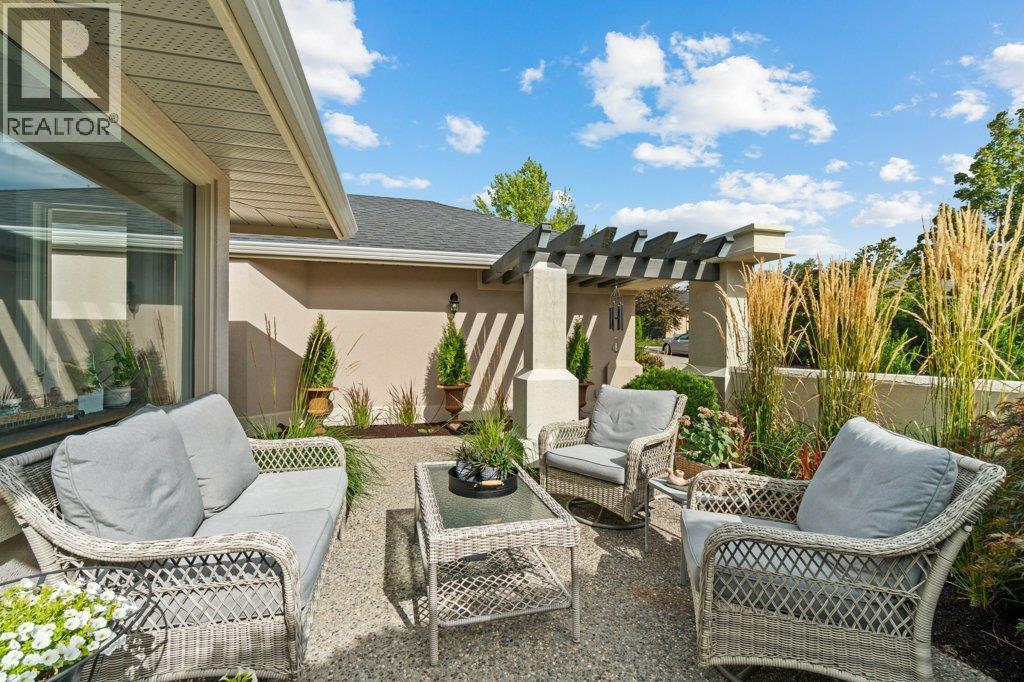4222 Gallaghers Crescent, Kelowna, BC - Outdoor With Deck Patio Veranda