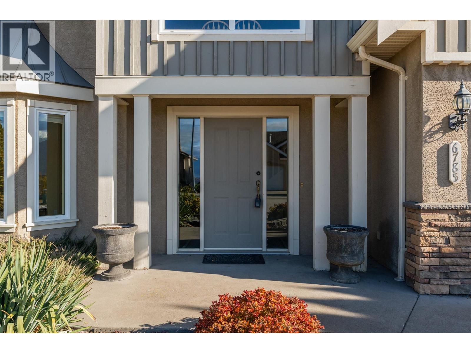 6785 Foothills Drive, Vernon, BC - Outdoor