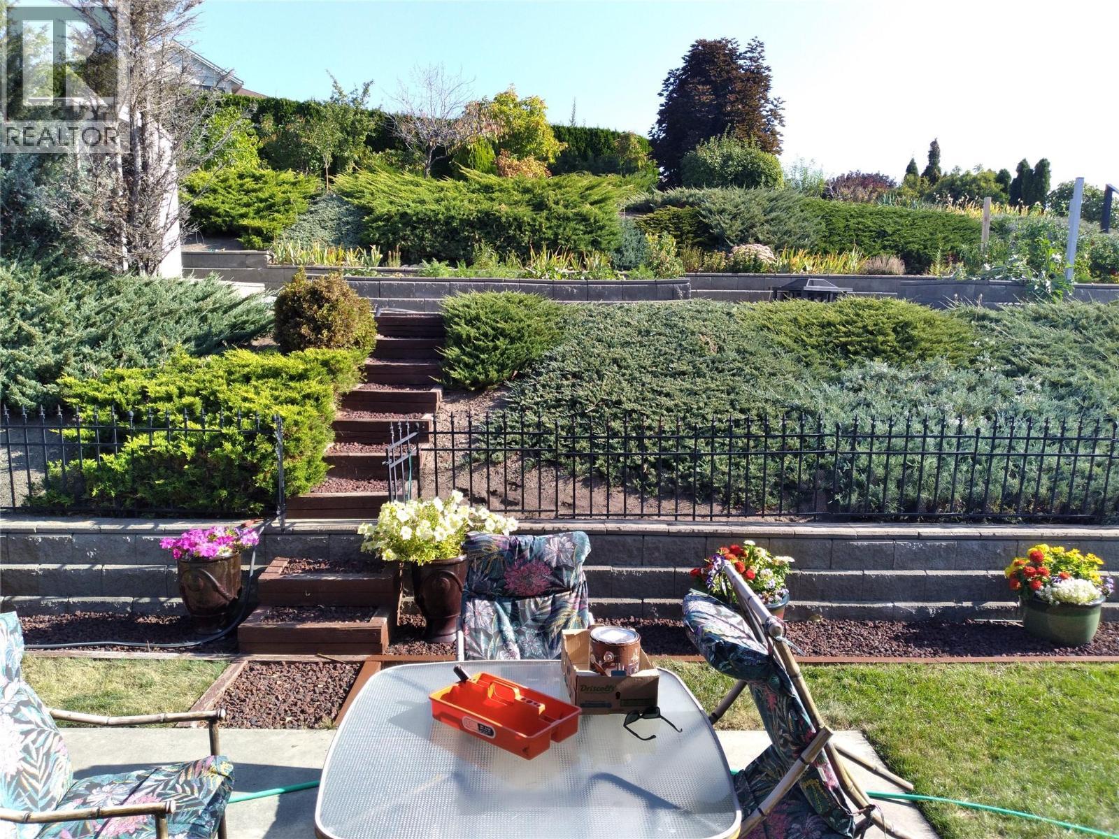 6785 Foothills Drive, Vernon, BC - Outdoor