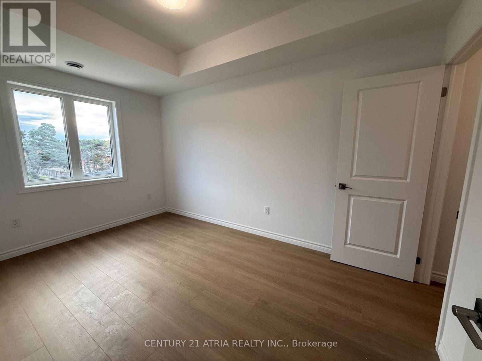 11 - 2 Slessor Boulevard, Grimsby, ON - Indoor Photo Showing Other Room