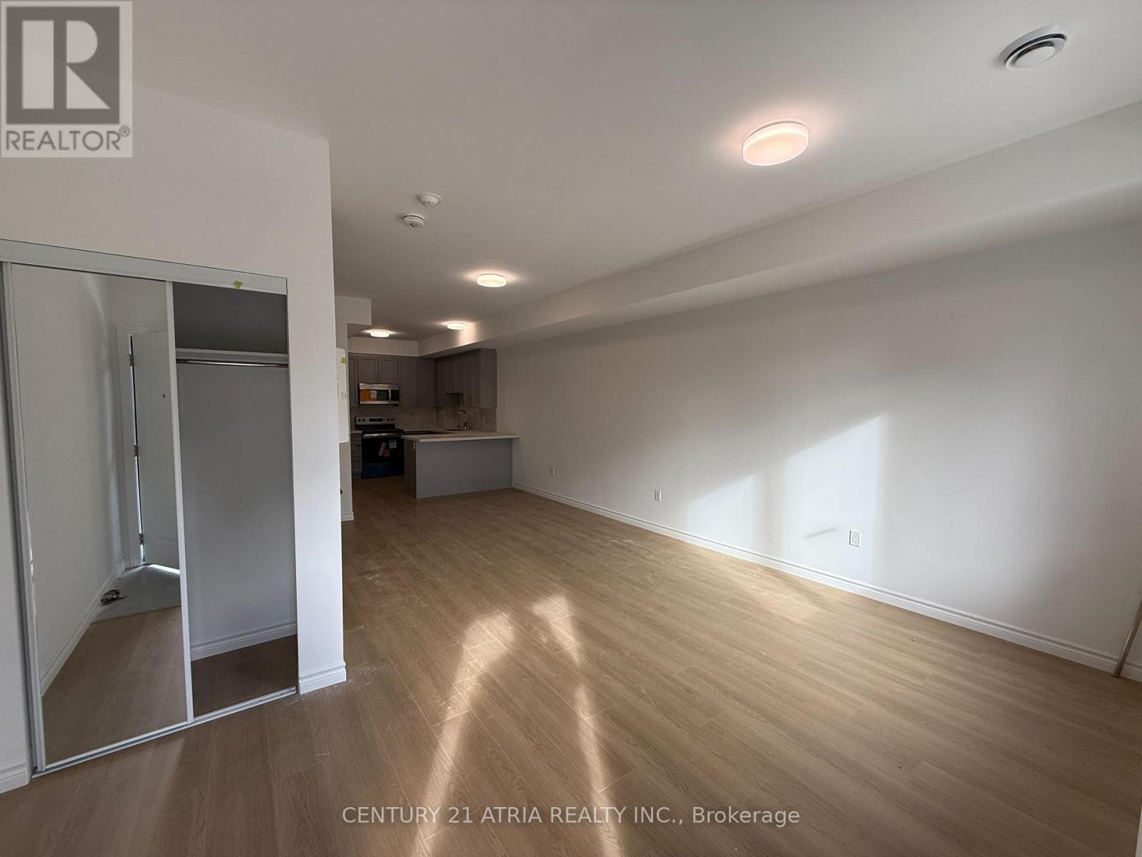 11 - 2 Slessor Boulevard, Grimsby, ON - Indoor Photo Showing Other Room