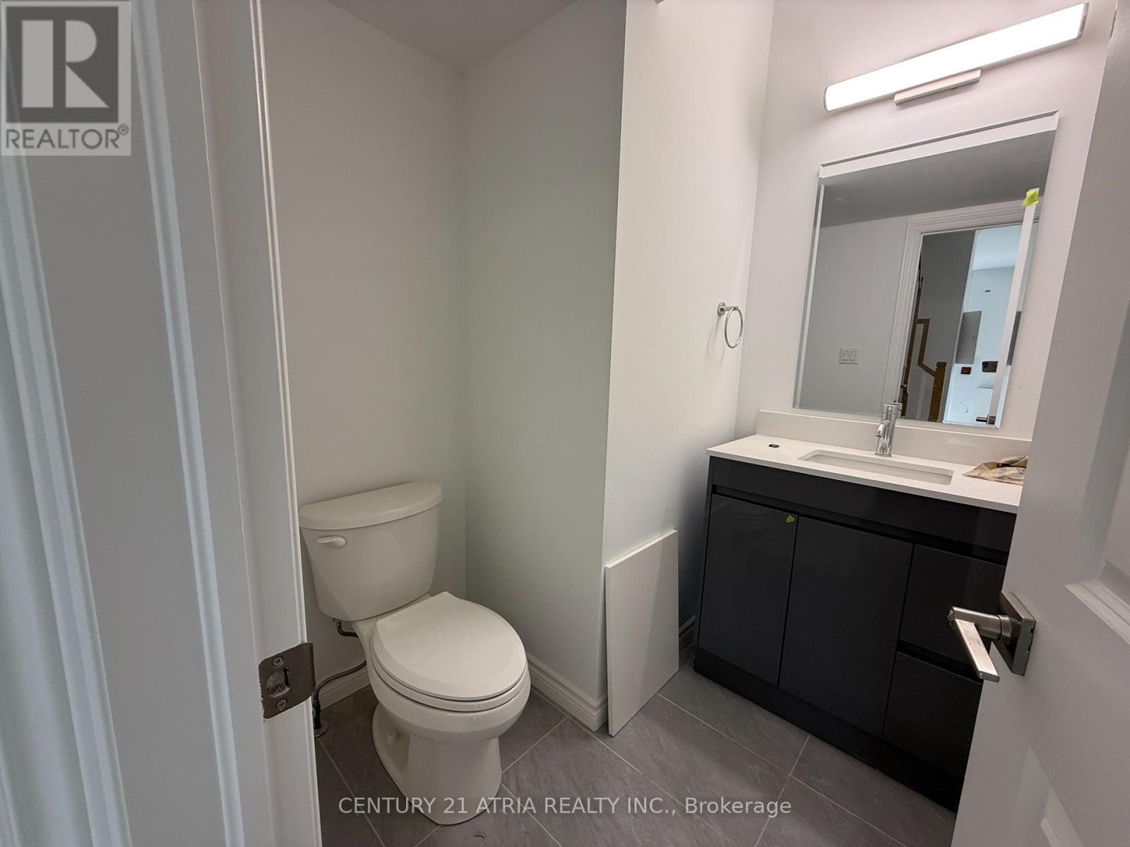 11 - 2 Slessor Boulevard, Grimsby, ON - Indoor Photo Showing Bathroom