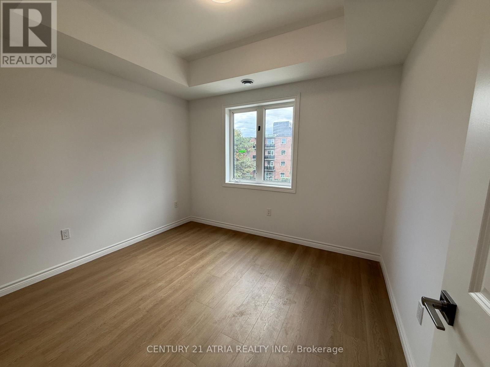 11 - 2 Slessor Boulevard, Grimsby, ON - Indoor Photo Showing Other Room