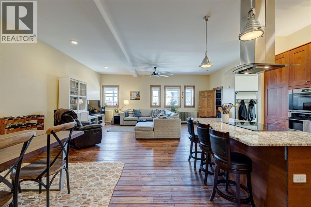 211 Main Street, Glencoe, ON - Indoor