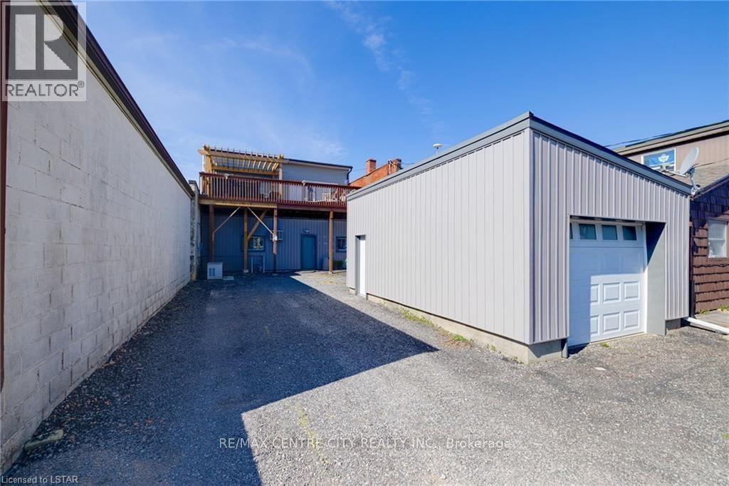 211 Main Street, Glencoe, ON - Outdoor With Exterior