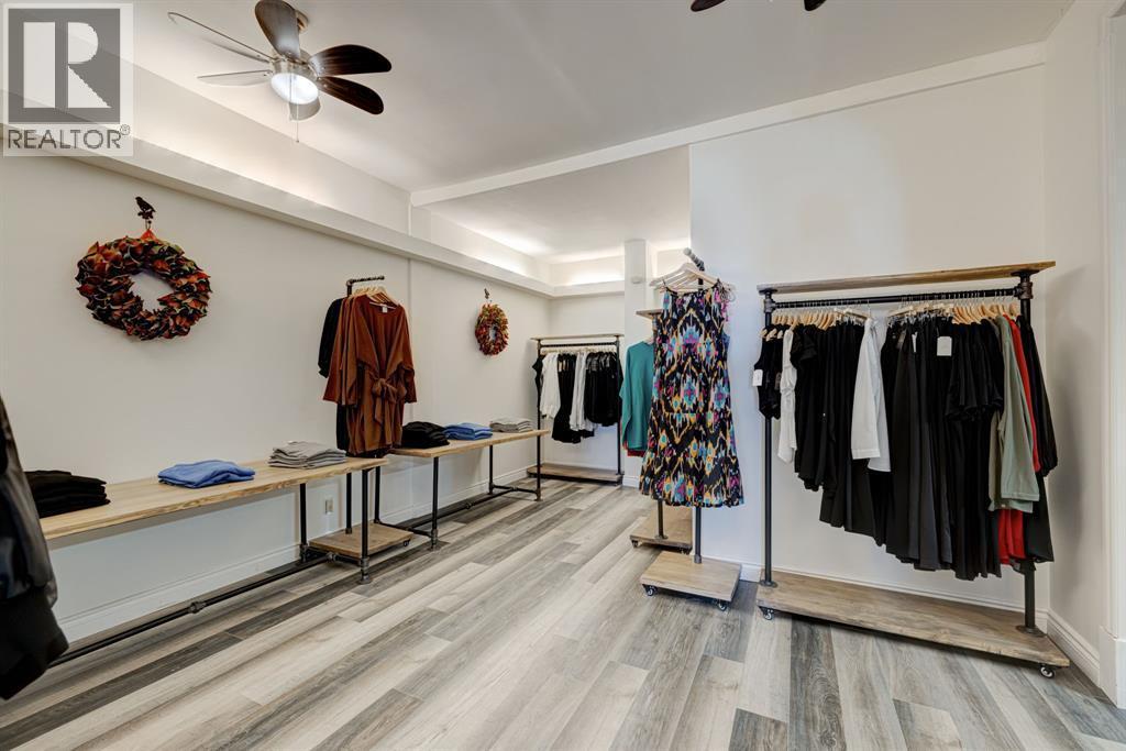 211 Main Street, Glencoe, ON - Indoor