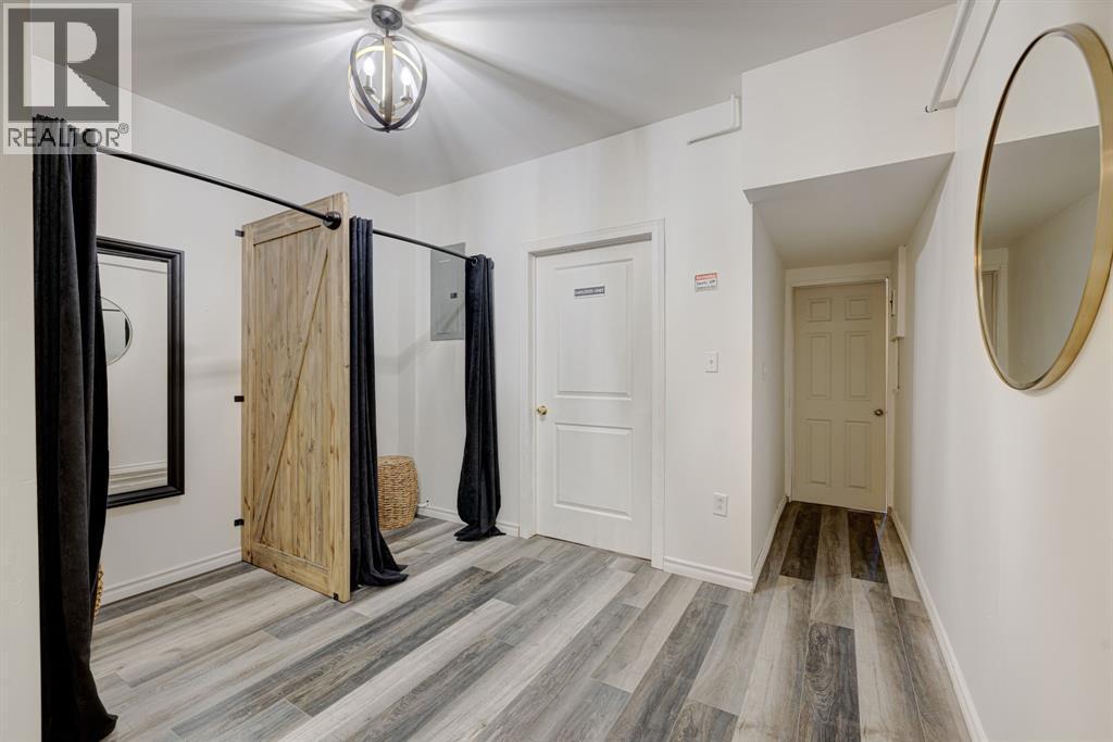 211 Main Street, Glencoe, ON - Indoor Photo Showing Other Room