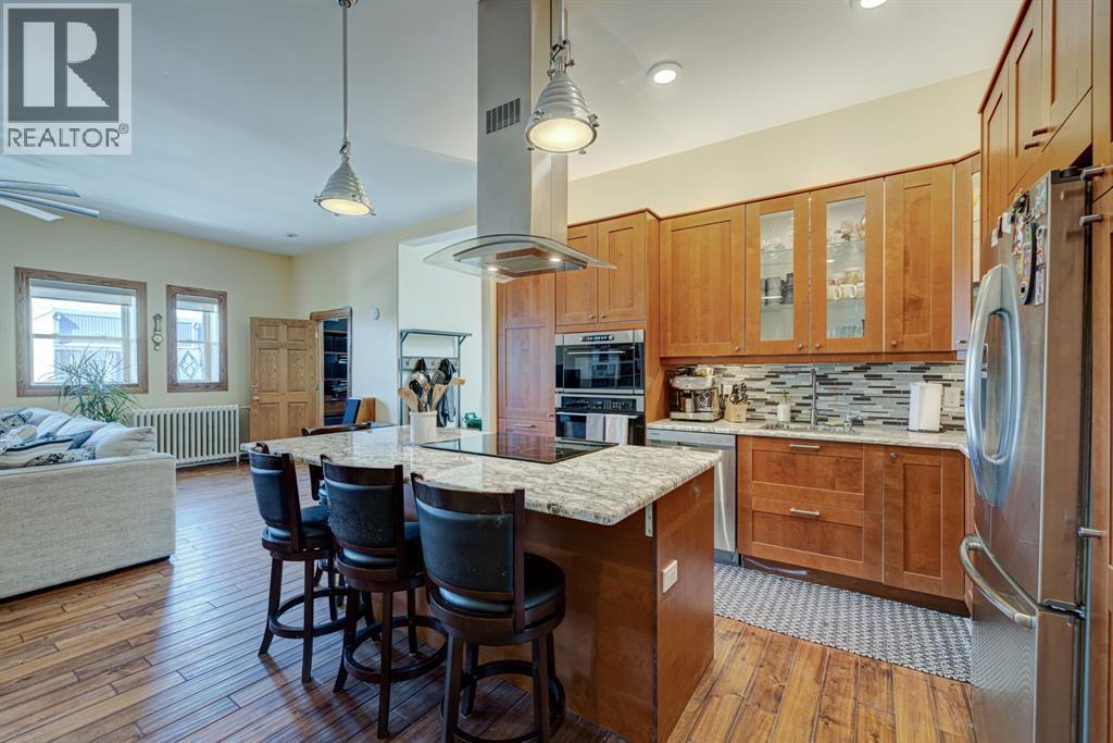 211 Main Street, Glencoe, ON - Indoor