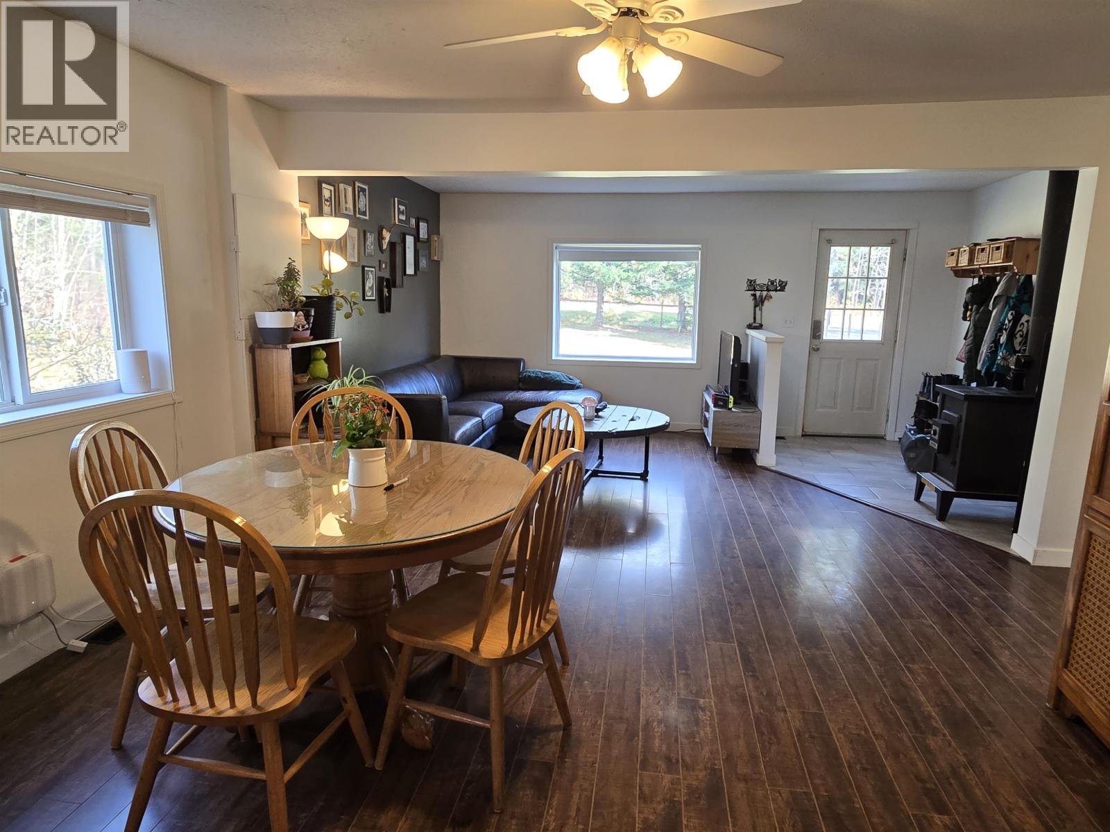 3941 Aird Road, Quesnel, BC - Indoor Photo Showing Dining Room
