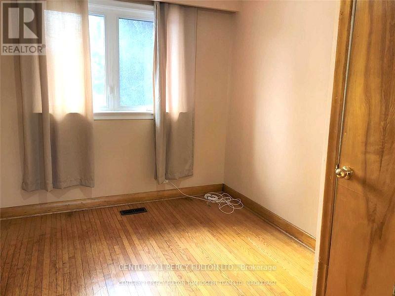 22 Perivale Crescent, Toronto, ON - Indoor Photo Showing Other Room