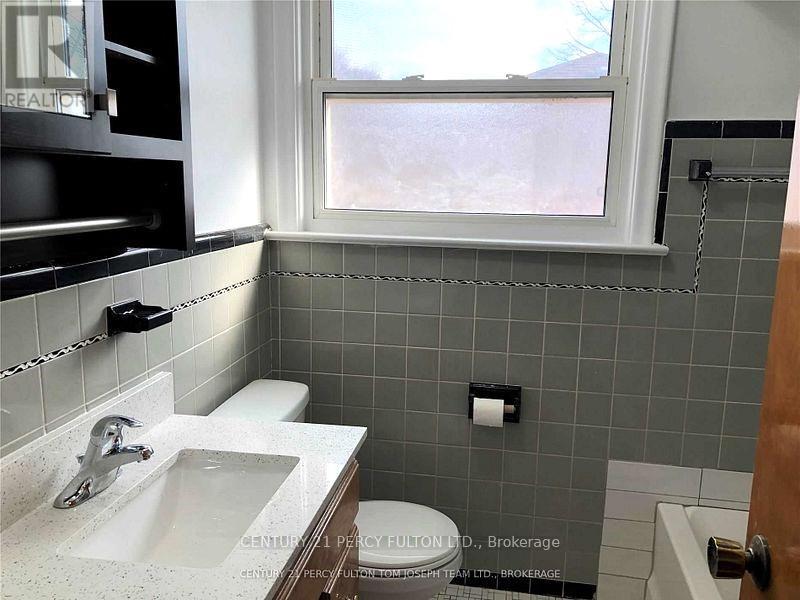 22 Perivale Crescent, Toronto, ON - Indoor Photo Showing Bathroom