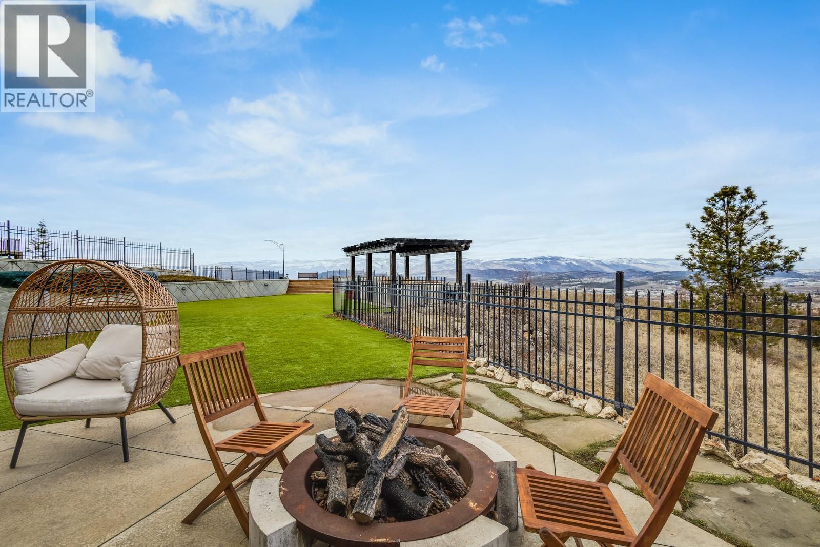 1830 Birkdale Avenue, Kelowna, BC - Outdoor