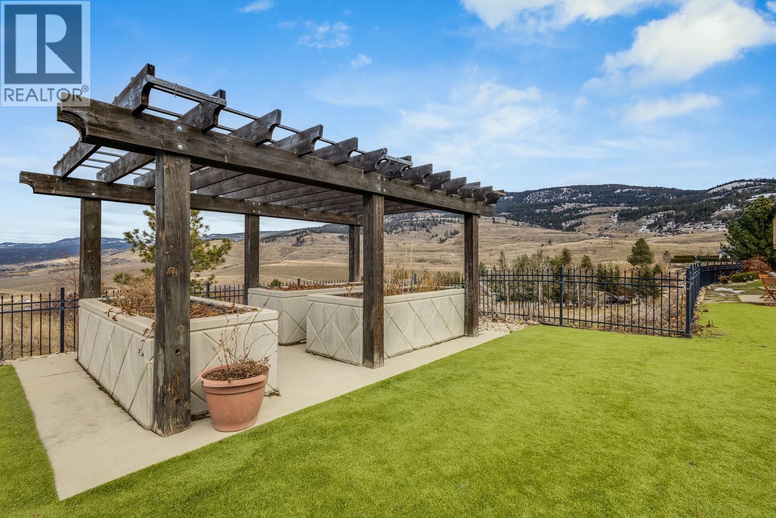 1830 Birkdale Avenue, Kelowna, BC - Outdoor