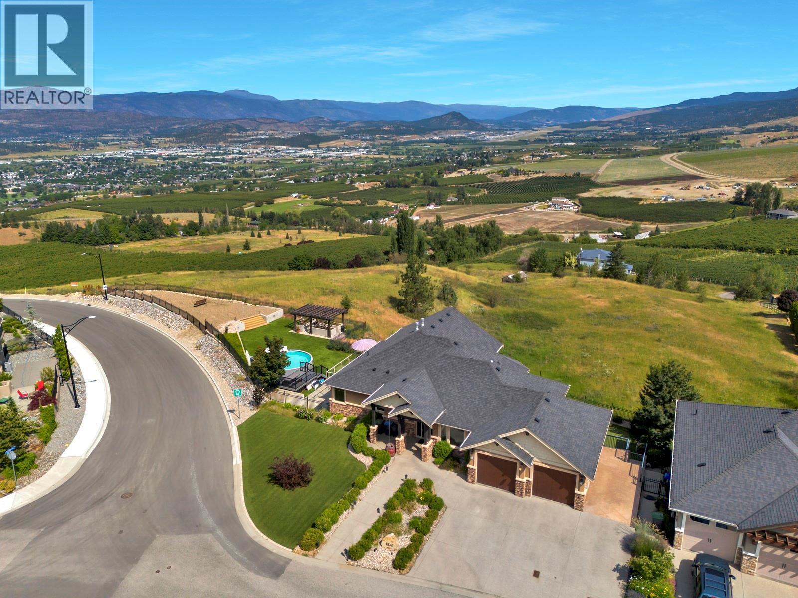 1830 Birkdale Avenue, Kelowna, BC - Outdoor With View