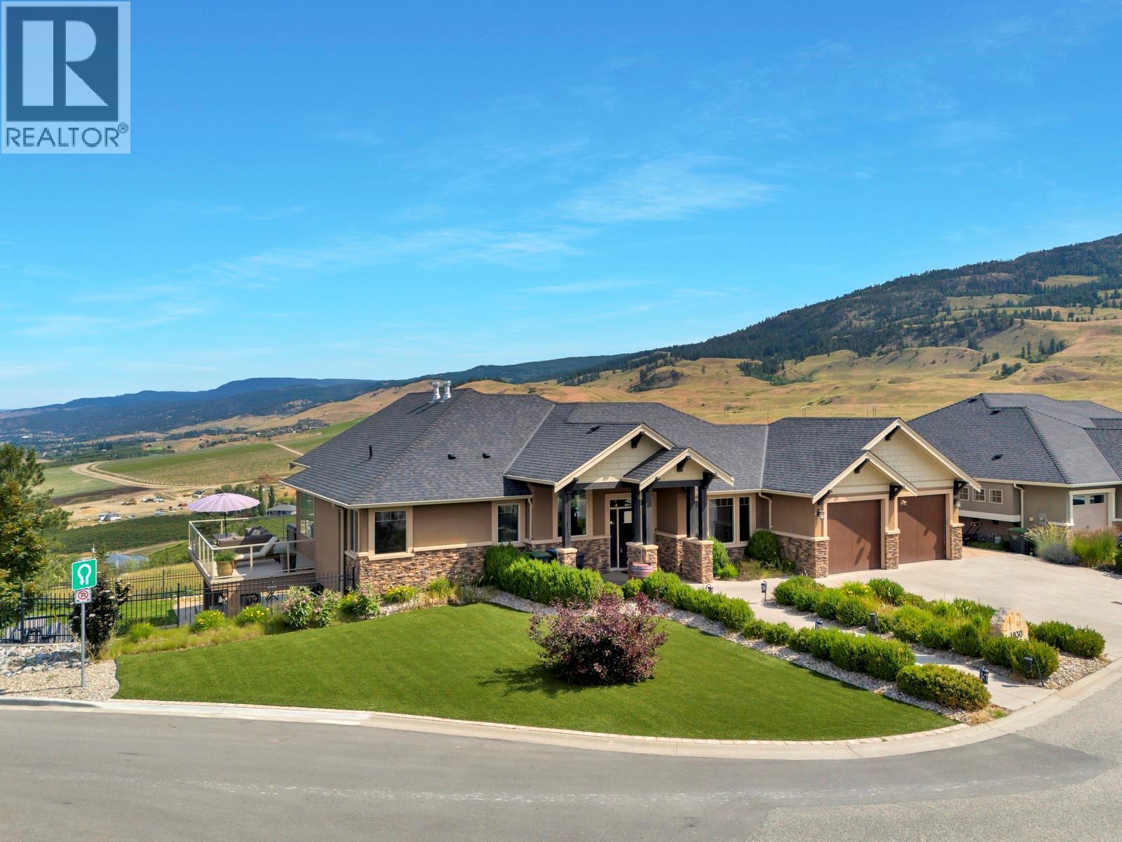 1830 Birkdale Avenue, Kelowna, BC - Outdoor With Facade