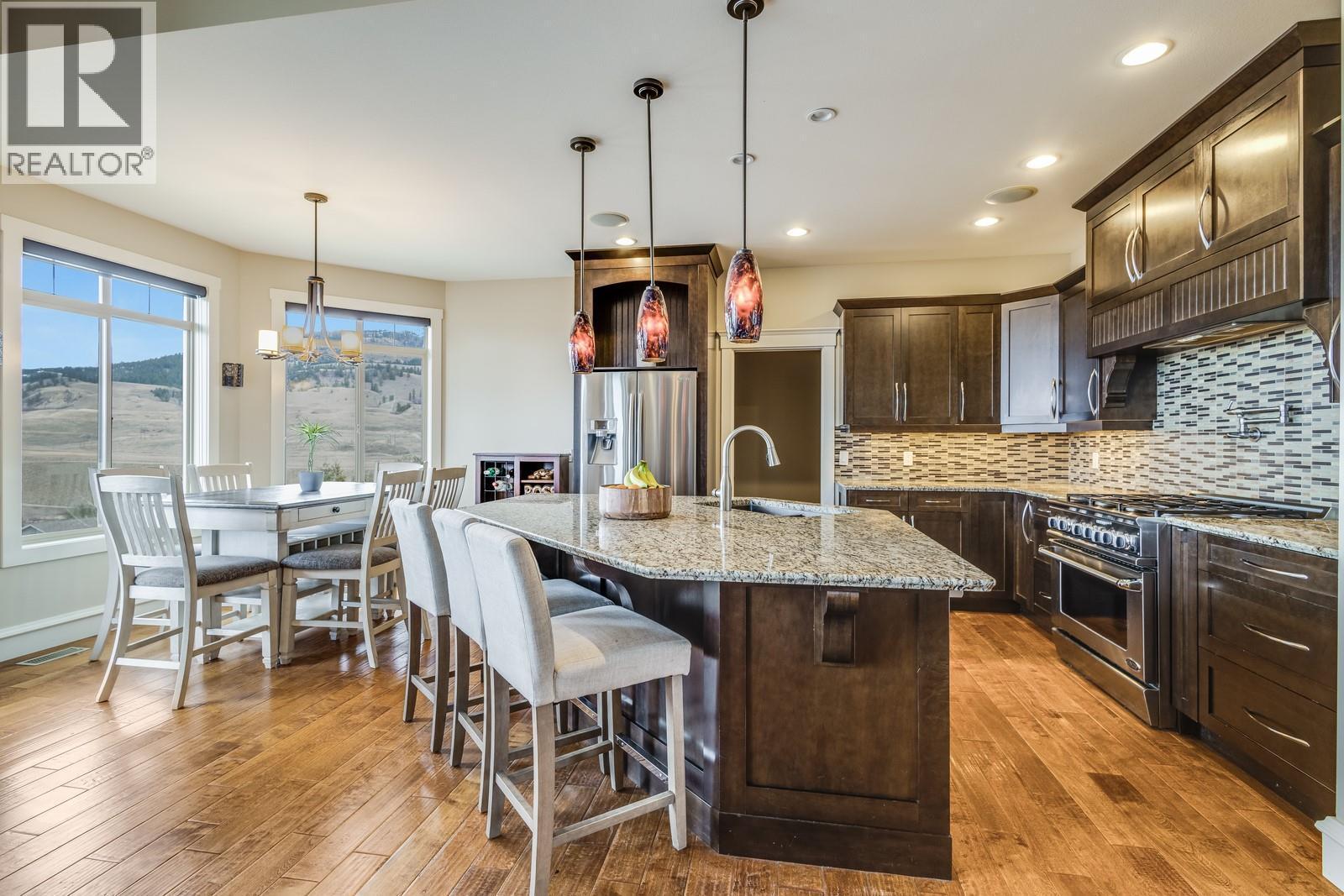 1830 Birkdale Avenue, Kelowna, BC - Indoor Photo Showing Kitchen With Upgraded Kitchen