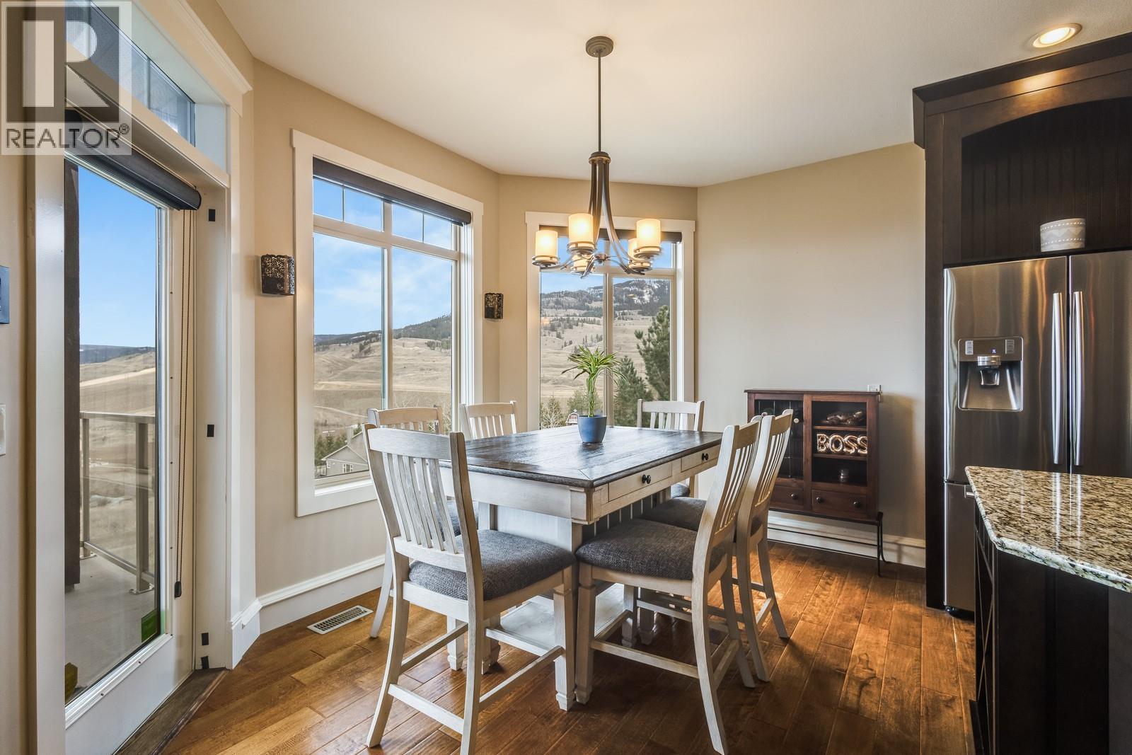 1830 Birkdale Avenue, Kelowna, BC - Indoor Photo Showing Dining Room