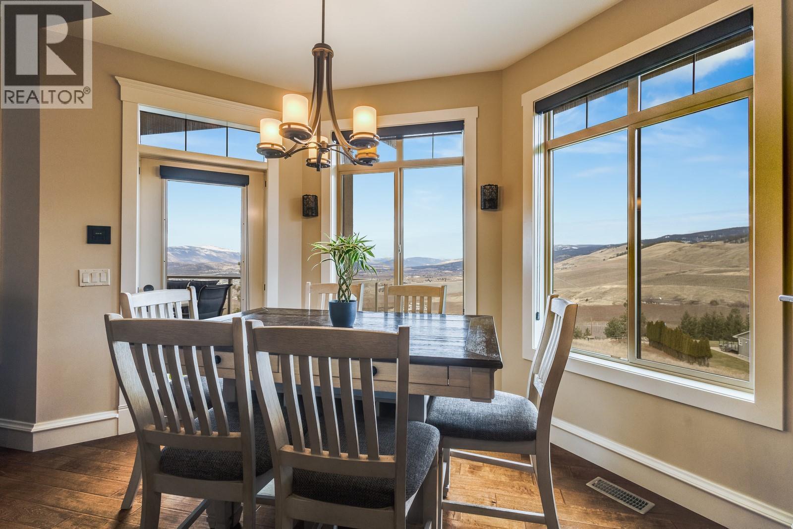 1830 Birkdale Avenue, Kelowna, BC - Indoor Photo Showing Dining Room
