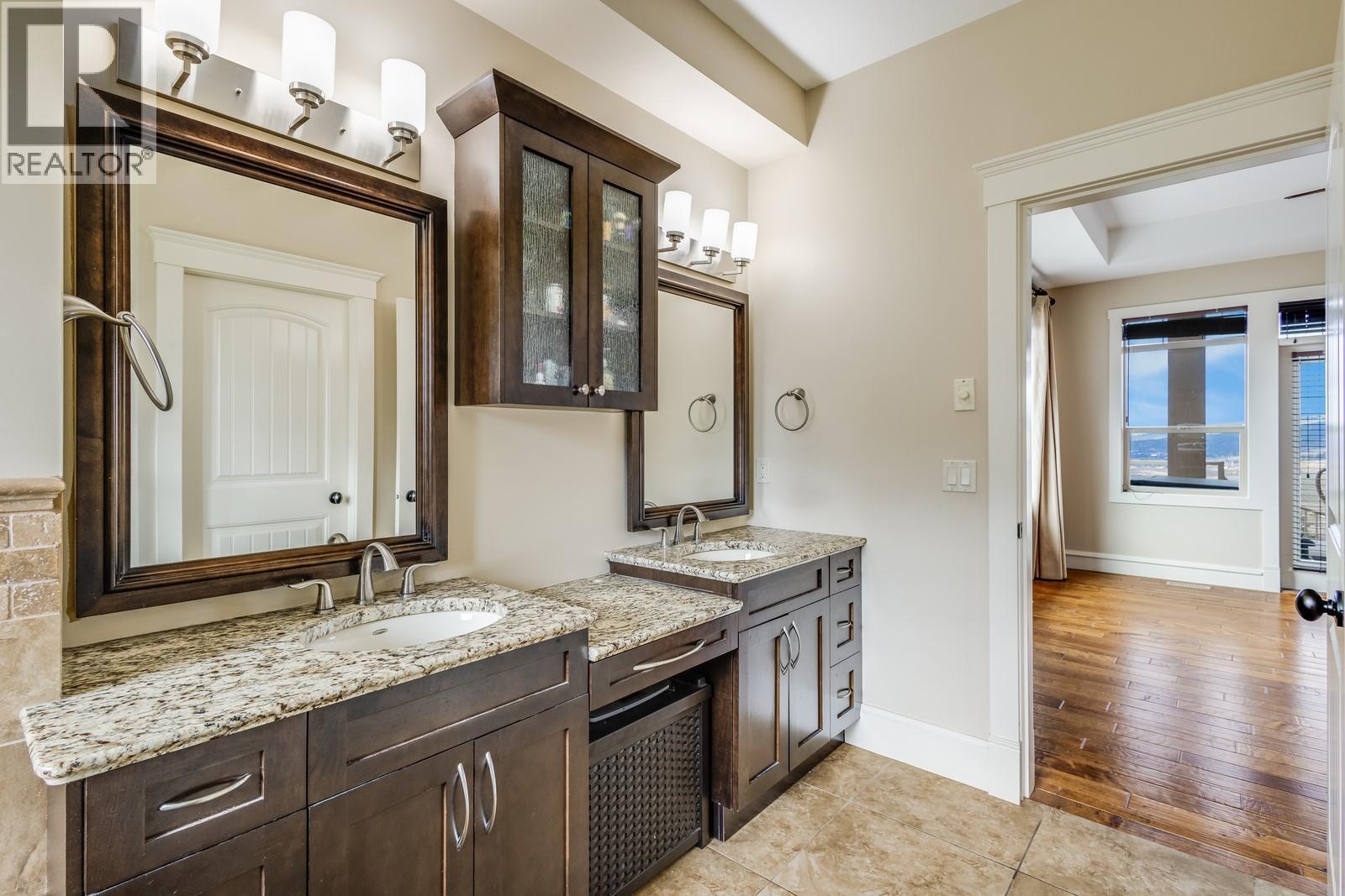 1830 Birkdale Avenue, Kelowna, BC - Indoor