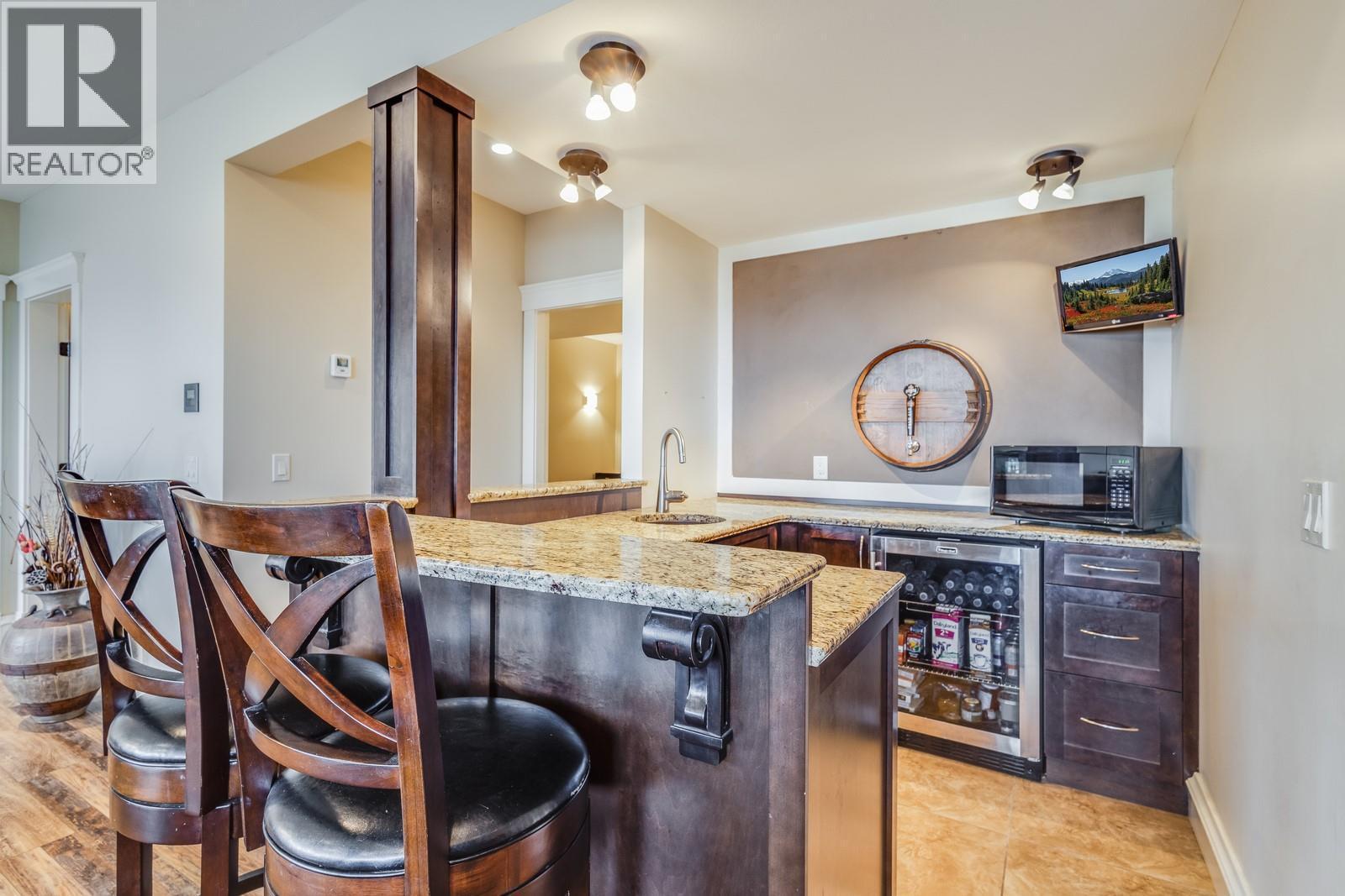 1830 Birkdale Avenue, Kelowna, BC - Indoor