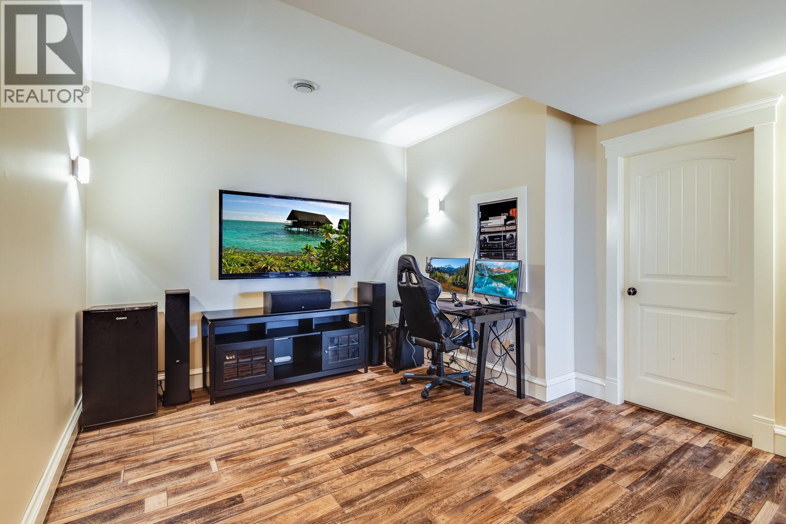 1830 Birkdale Avenue, Kelowna, BC - Indoor Photo Showing Other Room