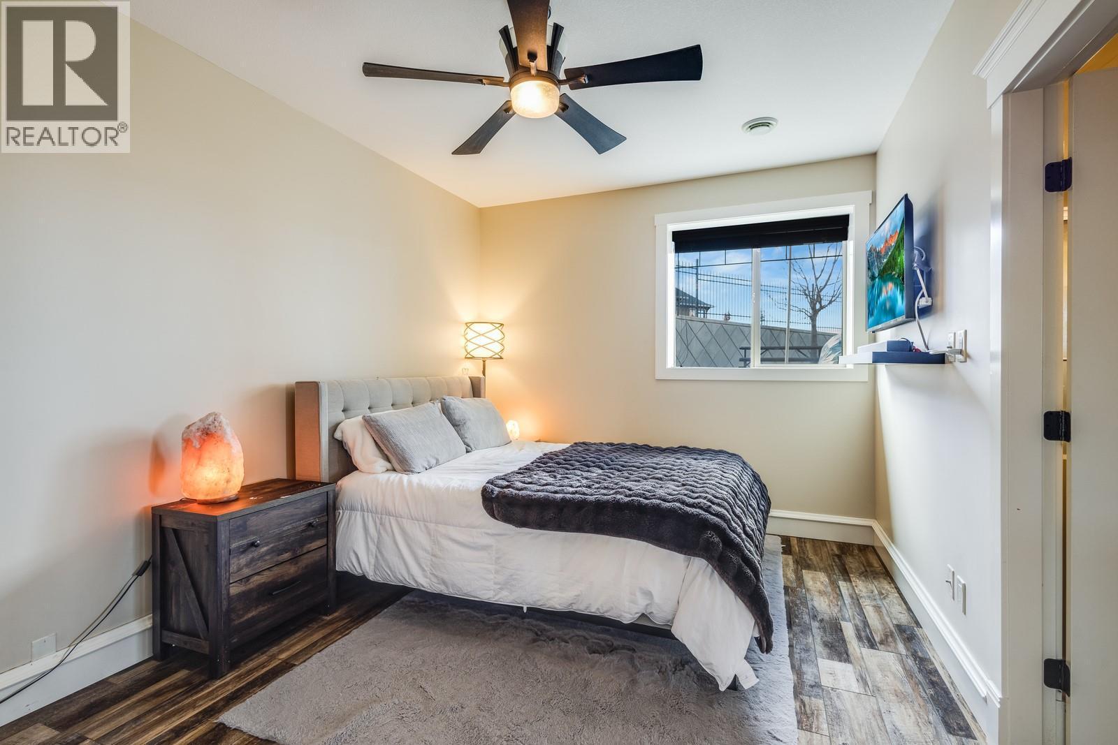 1830 Birkdale Avenue, Kelowna, BC - Indoor Photo Showing Bedroom