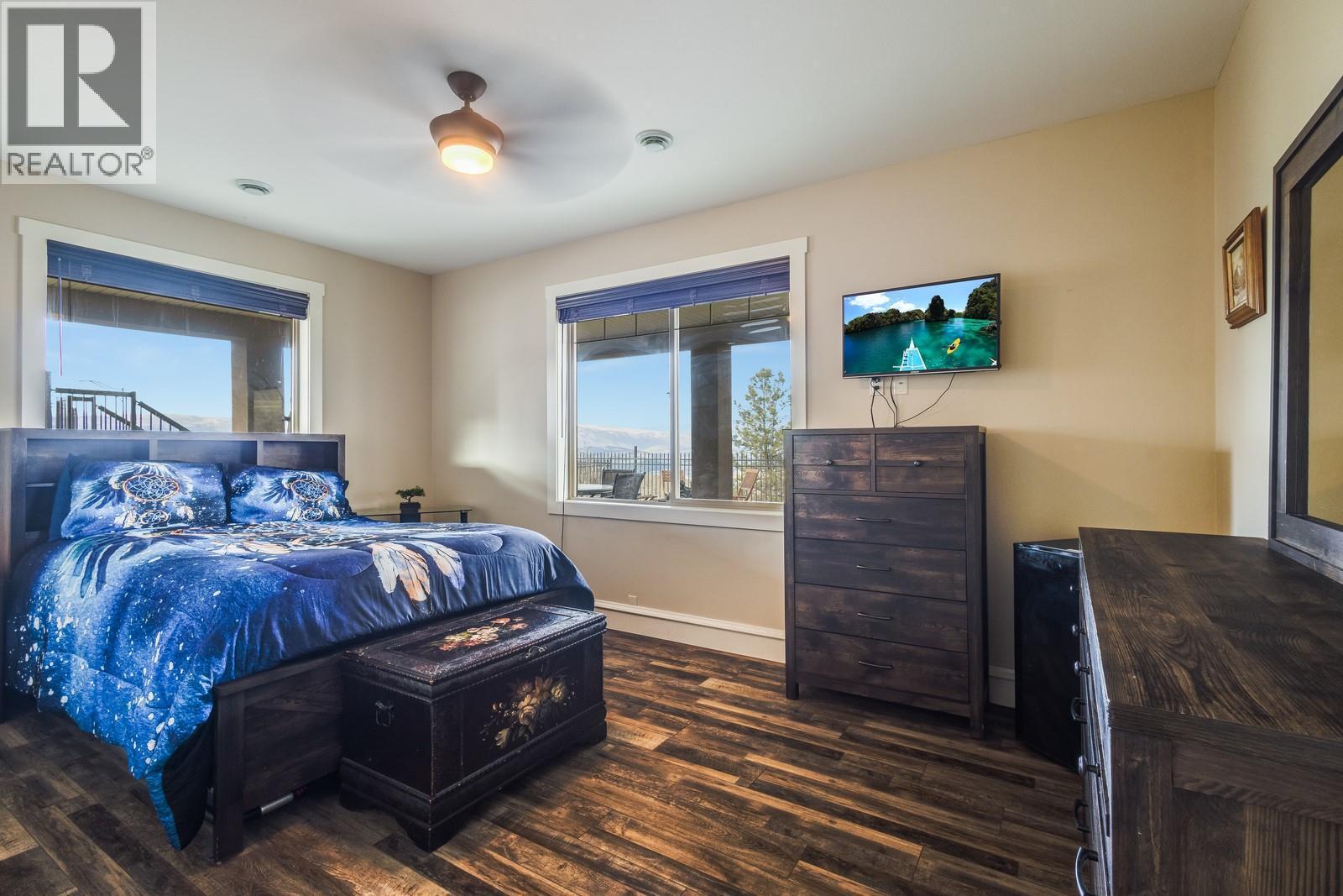 1830 Birkdale Avenue, Kelowna, BC - Indoor Photo Showing Bedroom