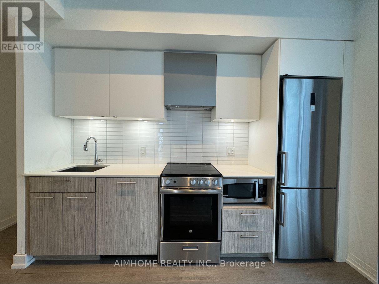 1025 - 251 Jarvis Street, Toronto, ON - Indoor Photo Showing Kitchen With Upgraded Kitchen