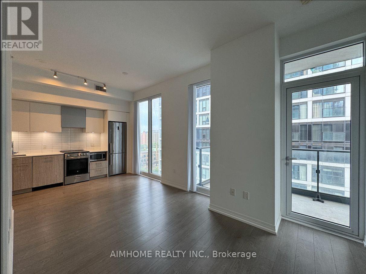 1025 - 251 Jarvis Street, Toronto, ON - Indoor Photo Showing Kitchen