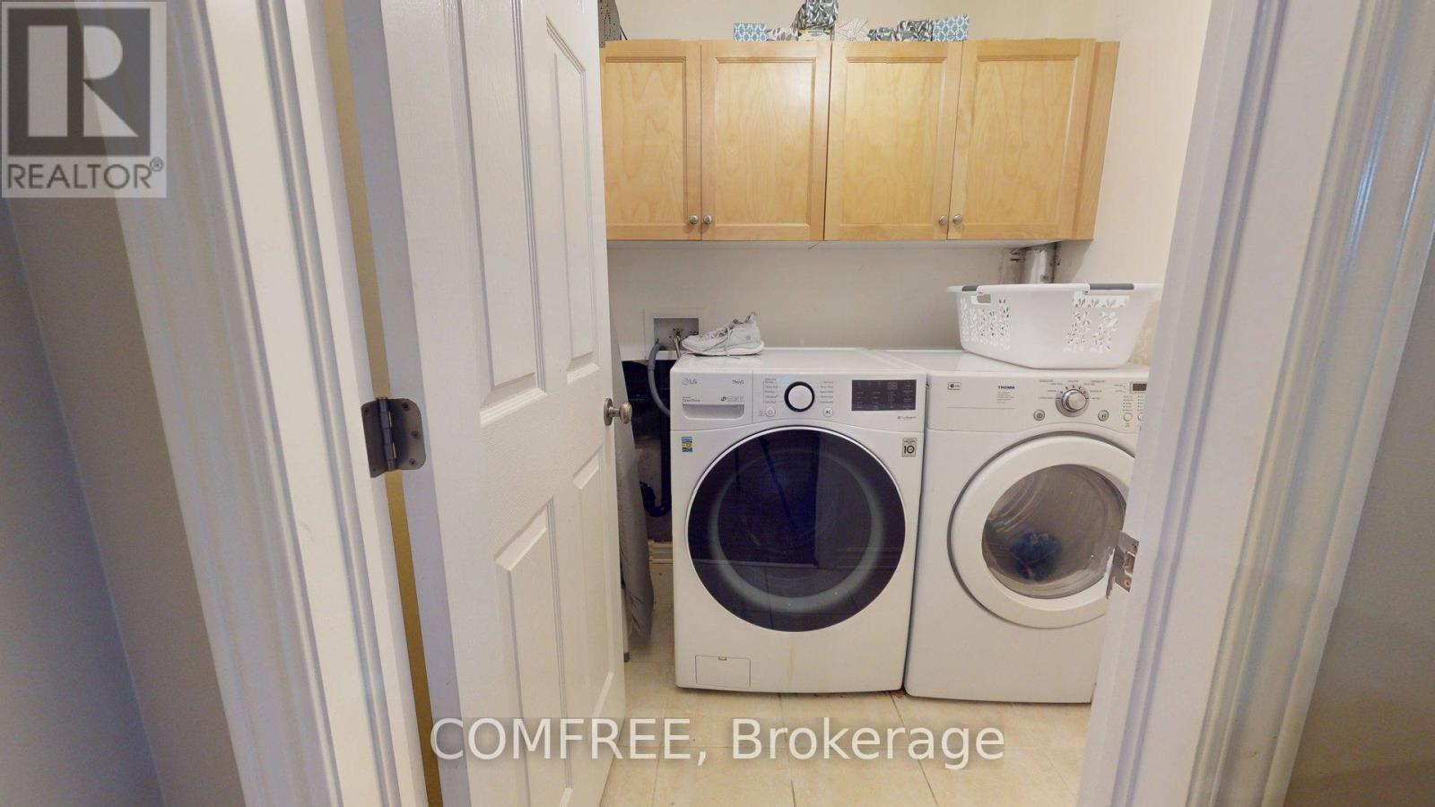 29D Cresthaven Drive, Ottawa, ON - Indoor Photo Showing Laundry Room