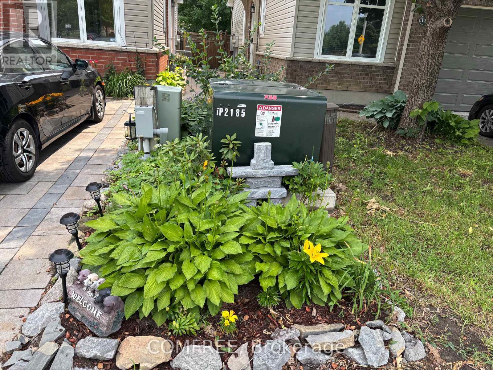 29D Cresthaven Drive, Ottawa, ON - Outdoor