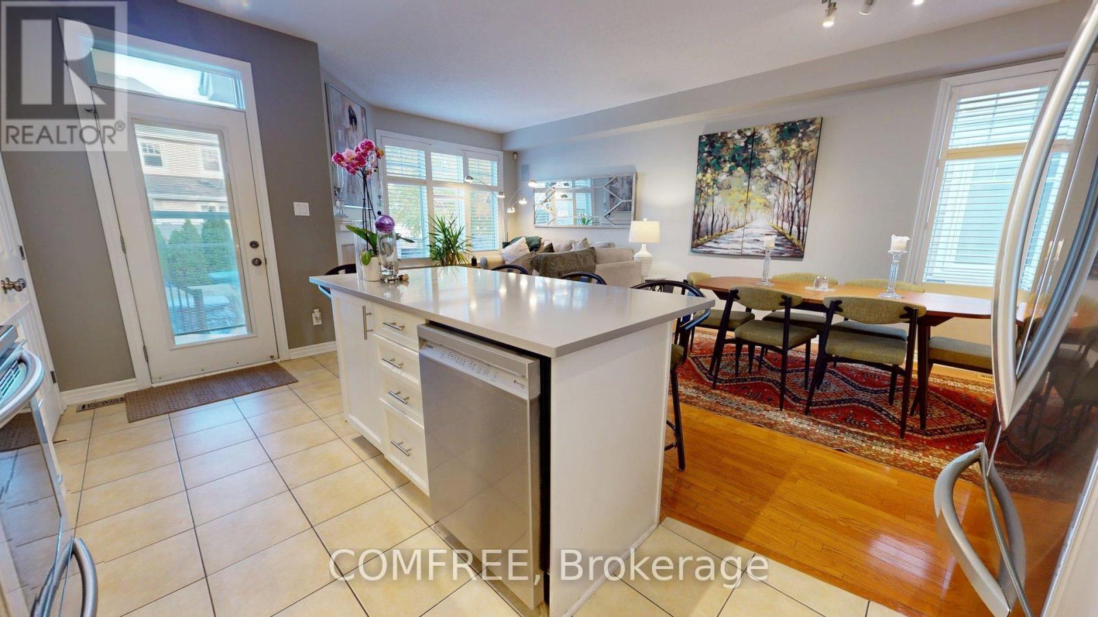 29D Cresthaven Drive, Ottawa, ON - Indoor