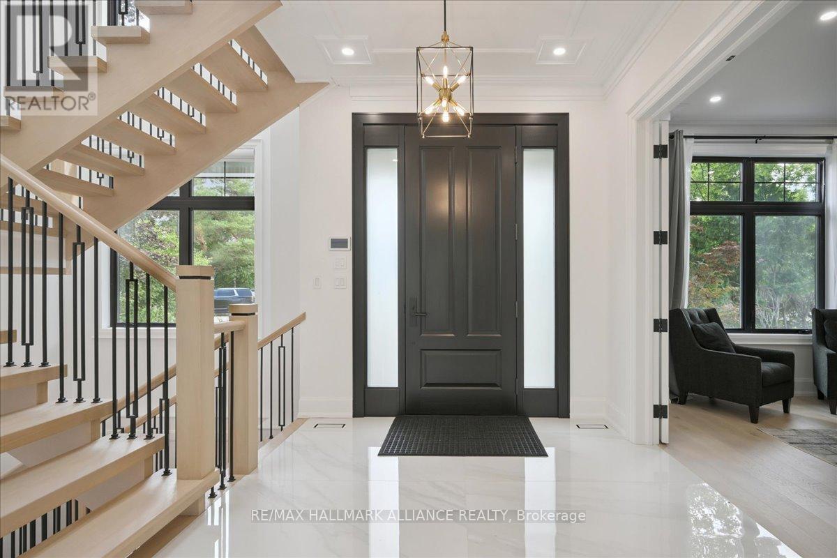 1225 Baldwin Drive, Oakville, ON - Indoor Photo Showing Other Room