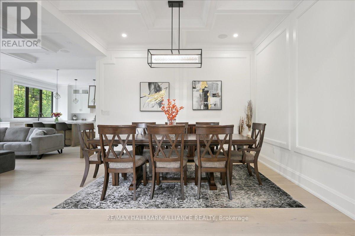 1225 Baldwin Drive, Oakville, ON - Indoor Photo Showing Dining Room