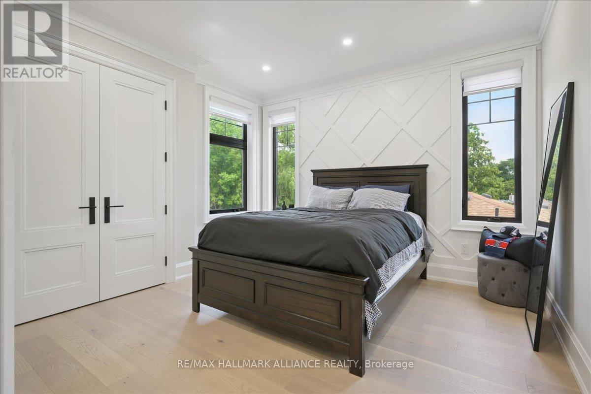 1225 Baldwin Drive, Oakville, ON - Indoor Photo Showing Bedroom