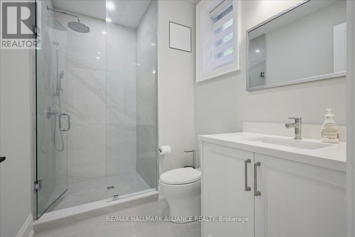 1225 Baldwin Drive, Oakville, ON - Indoor Photo Showing Bathroom