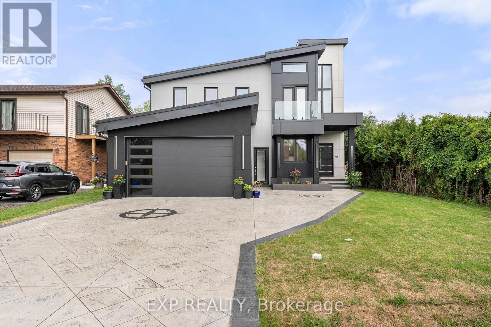 Stunning New Build - 838 Elmwood Street, Georgina, ON - Outdoor