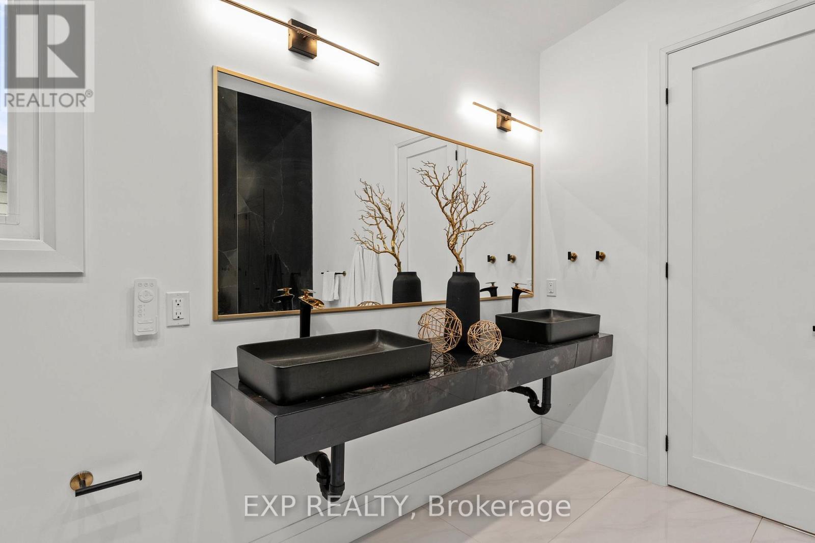 838 Elmwood Street, Georgina, ON - Photo Showing Other Room