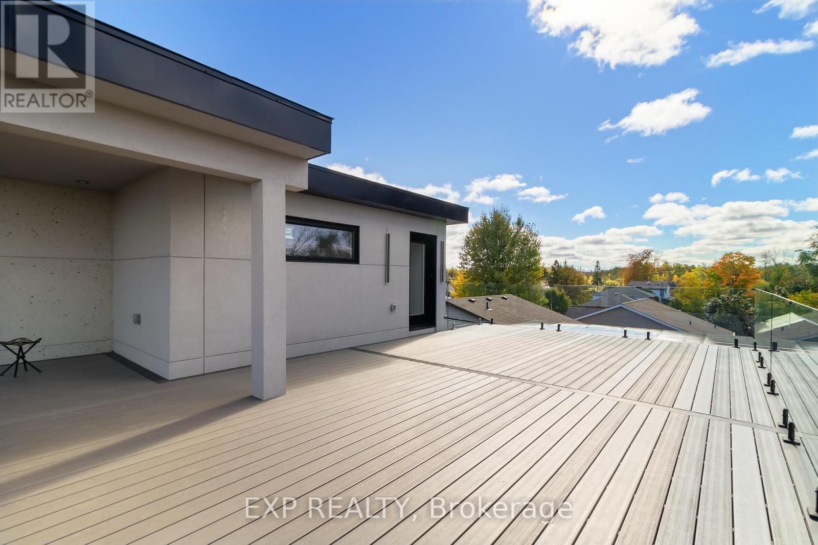 838 Elmwood Street, Georgina, ON - Outdoor With Exterior