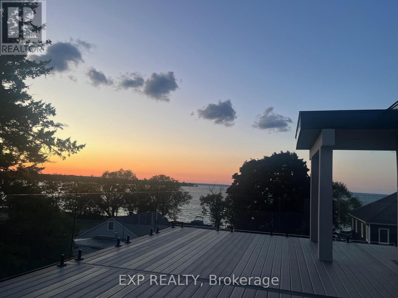 838 Elmwood Street, Georgina, ON - Outdoor With View