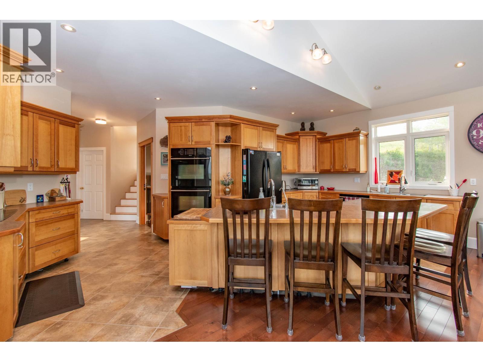 8020 Hislop Road, Telkwa, BC - Indoor