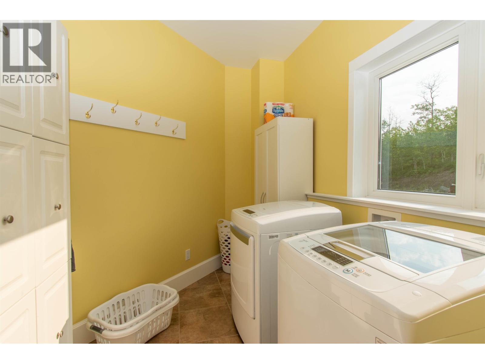 8020 Hislop Road, Telkwa, BC - Indoor Photo Showing Laundry Room