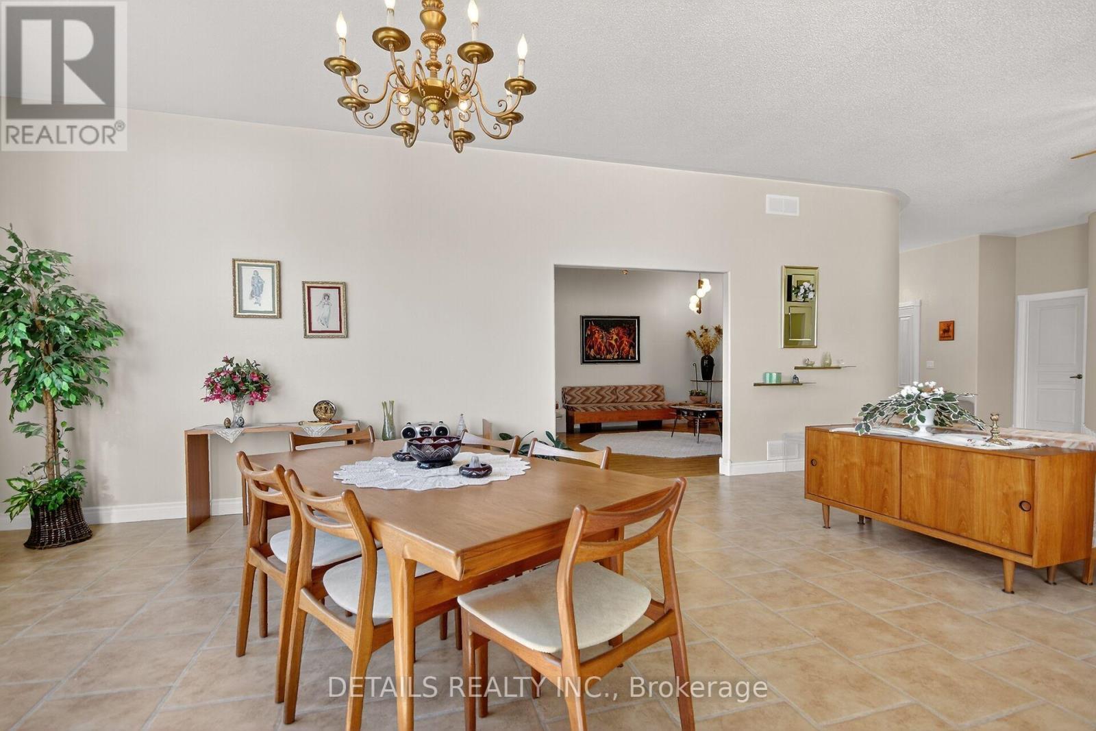 7 Eagle Chase Court, Ottawa, ON - Indoor Photo Showing Dining Room