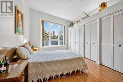 Wall to Wall Closets -