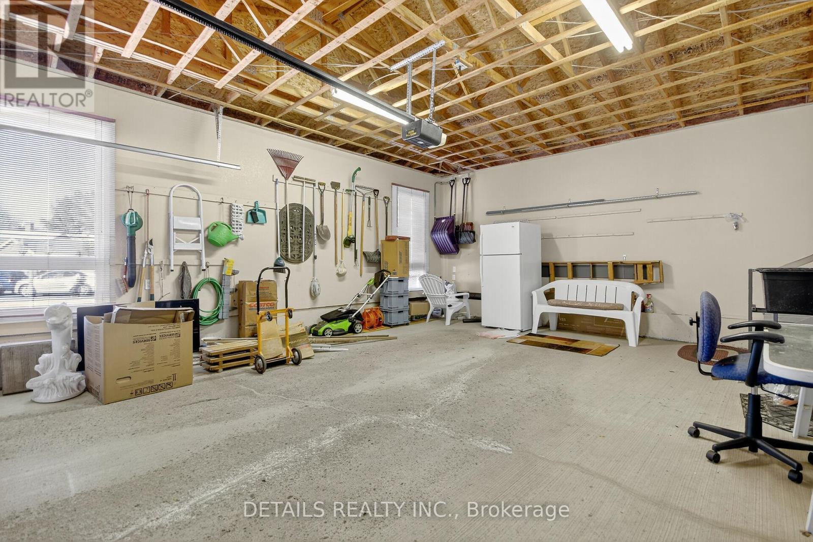 7 Eagle Chase Court, Ottawa, ON - Indoor