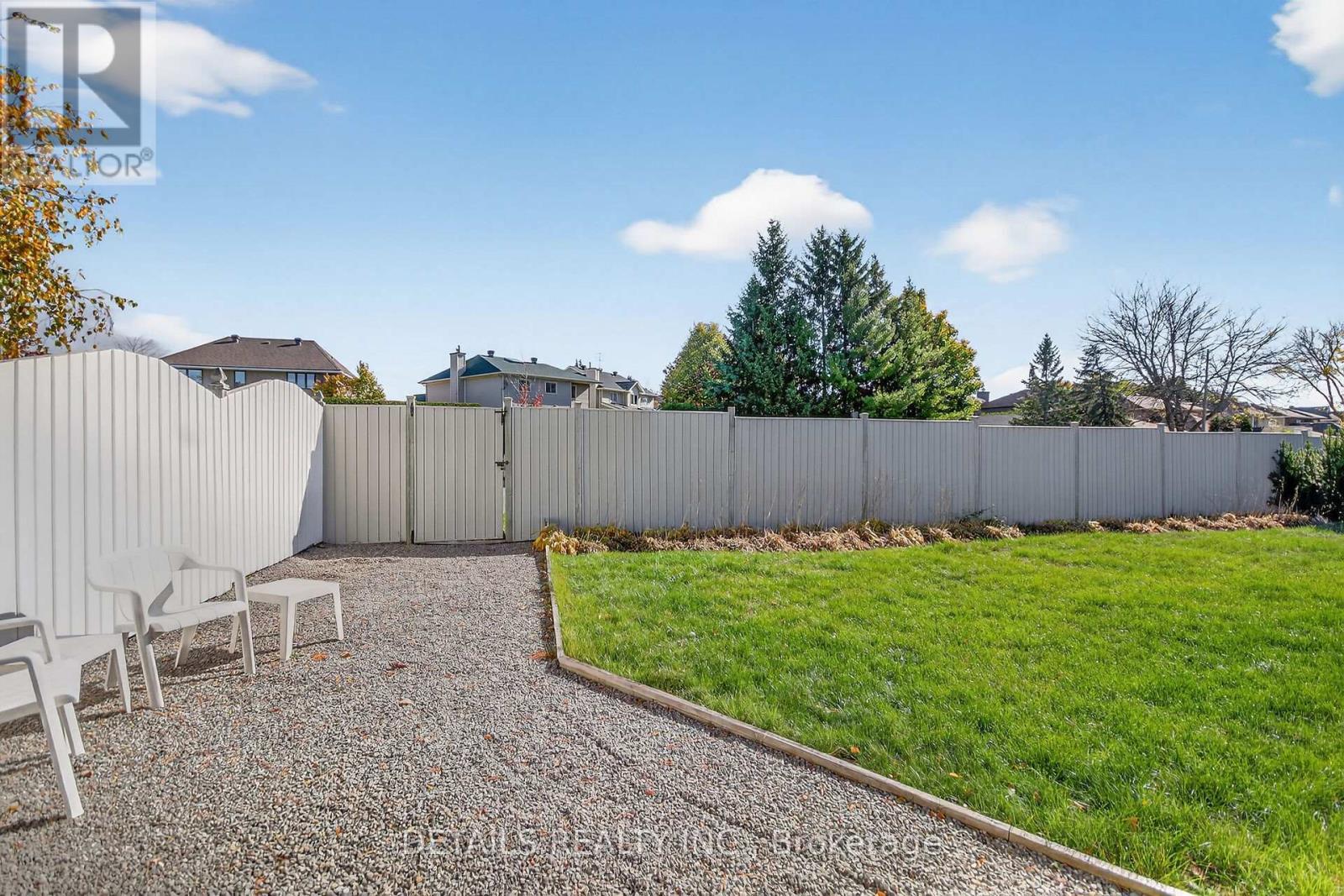 7 Eagle Chase Court, Ottawa, ON - Outdoor With Backyard